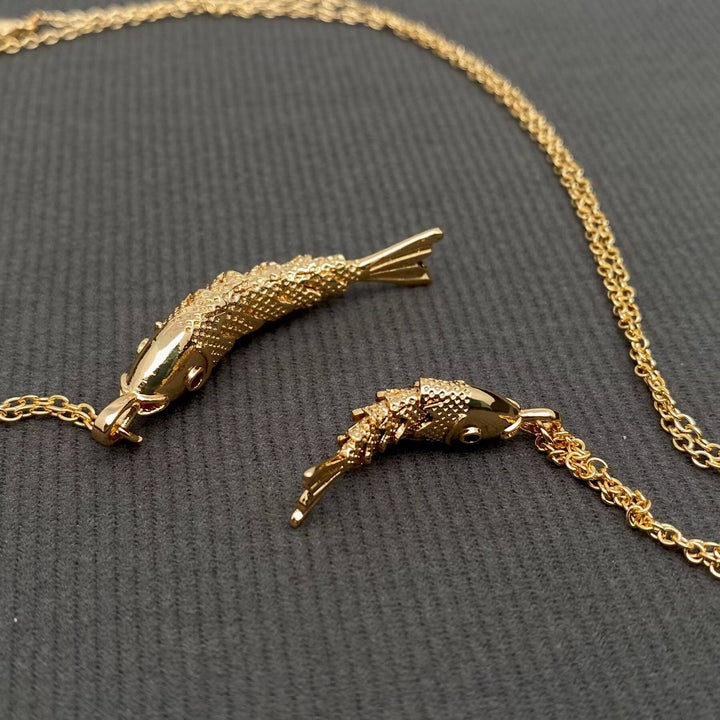 Swinging Tail Fish Charm Gold-plated Necklace