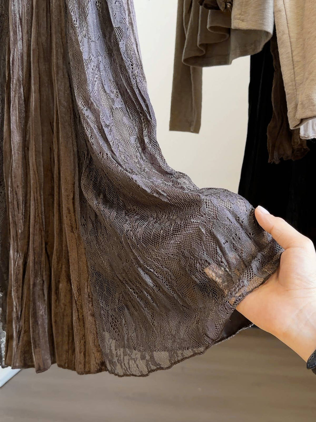 Lace Panel Velvet Pleated A-Line Skirt