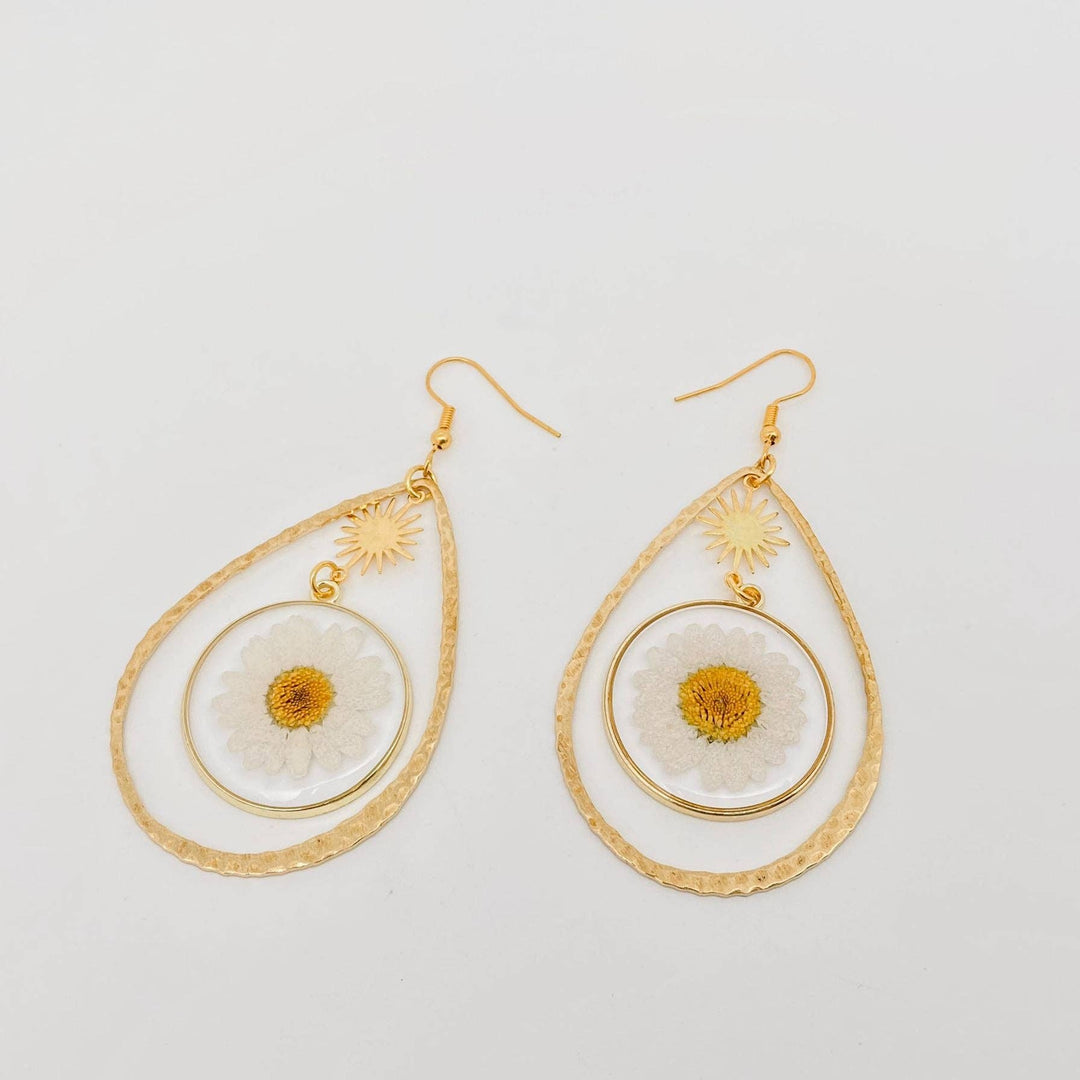 Daisy Pressed Flower Drop Earrings handcrafted with natural botanical charm for free spirits