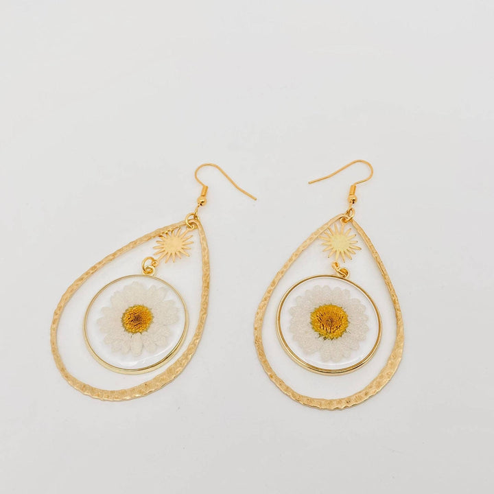 Daisy Pressed Flower Drop Earrings handcrafted with natural botanical charm for free spirits