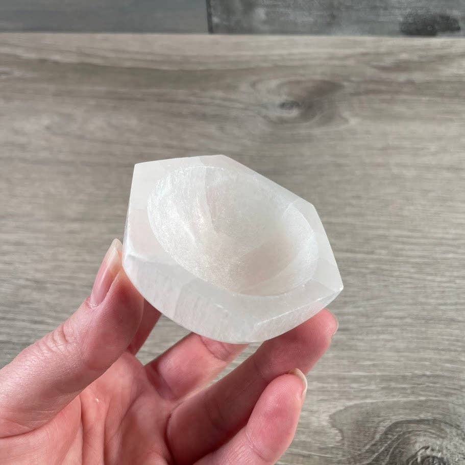 Wholesale Selenite Bowls – Assorted Shapes &amp; Sizes | Crystal Charging Bowls