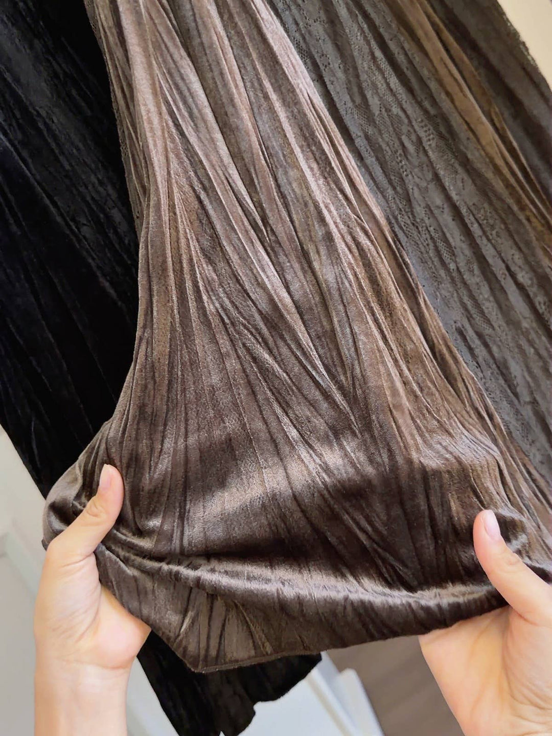 Lace Panel Velvet Pleated A-Line Skirt