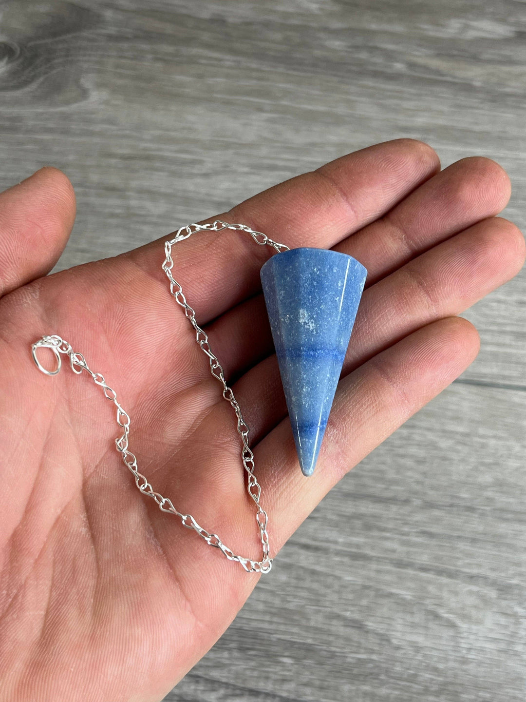 Green Aventurine pendulum for heart chakra healing and intuitive divination practice