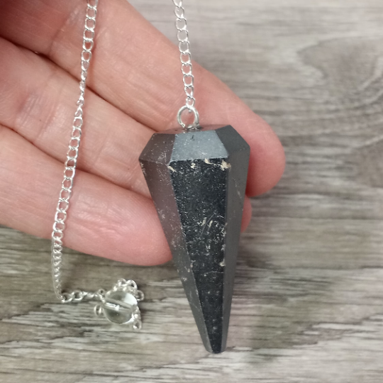 Green Aventurine pendulum for crystal healing divination and heart chakra energy work