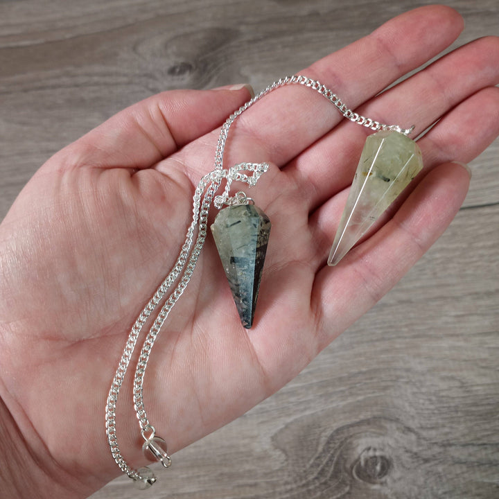 Green Aventurine Regular Pendulum for heart chakra healing and intuitive divination work